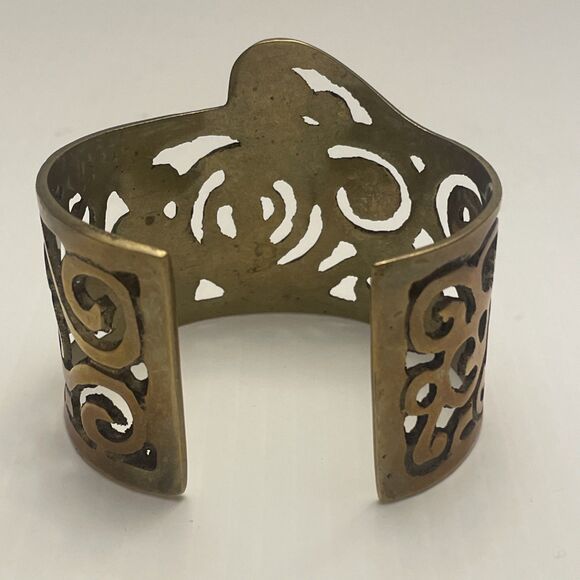 Vintage Artisan Modernist Wide Etruscan Egyptian Brass Cuff Bangle Bracelet - Picture 4 of 7